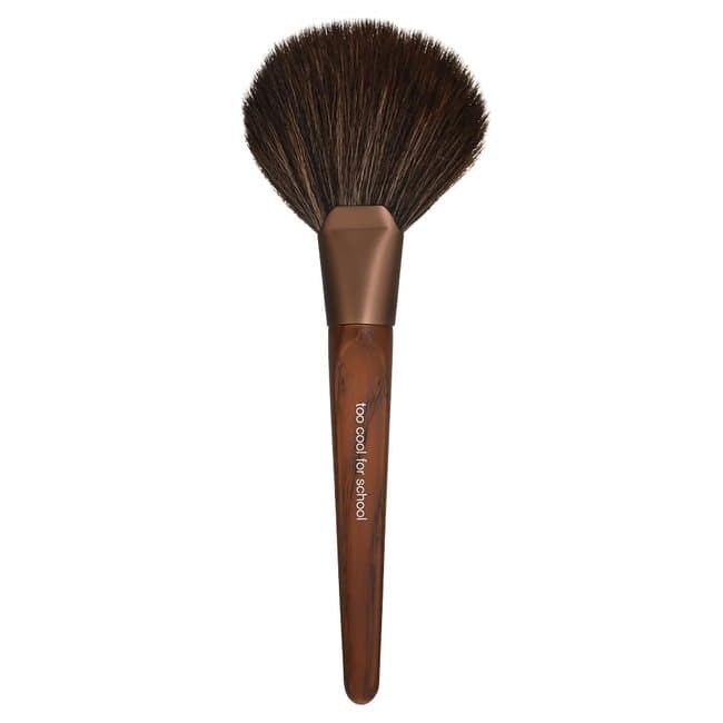 Artist Vegan Powder Fan Brush (-)
